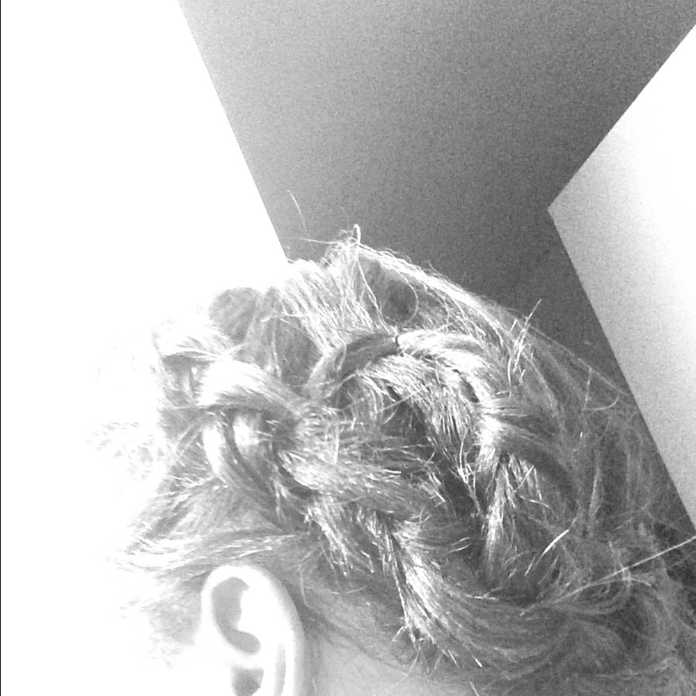 Meet your Posher, Tee